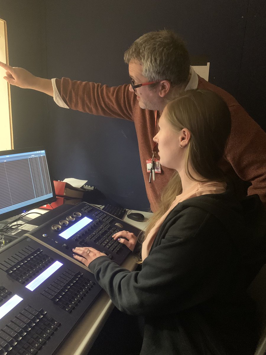 CI_ProdArts's tweet photo. Missing putting the lighting together for shows. Stay safe everyone. #StudyatCI https://t.co/ErztvYFDrr