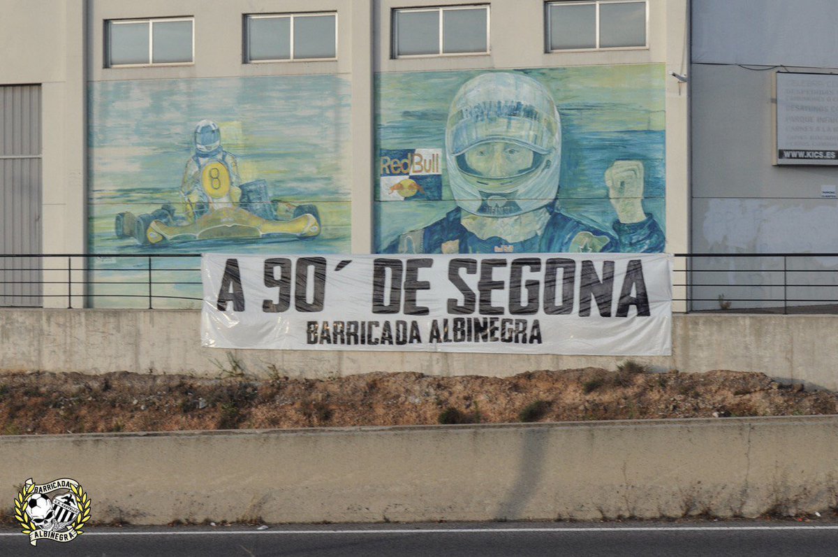 Barricada1922's tweet photo. Perquè per tu no ens costa que sone el despertador a les 5.45h ni passar-nos més de 12h dins d'un autobús. Perquè per tu recorrem milers de quilòmetres. Perquè són molts anys sense rendir-nos i és el moment de tornar a lluitar. Perquè tu eres la nostra passió. Ens veiem a Màlaga! https://t.co/KcCexWlD3T