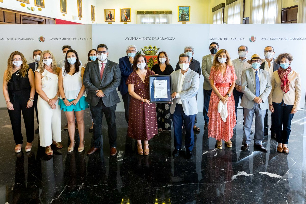 sarafernandezes's tweet photo. Gracias al equipo de Cultura y Proyección Exterior, somos la primera ciudad en certificar protocolos de prevención Covid-19 de oficinas de turismo y de forma conjunta de equipamientos culturales y turísticos.  @ZaragozaTurismo @zmuseos @TeatroZgz @teatromercado @AuditorioZGZ https://t.co/RylhDjqsJN
