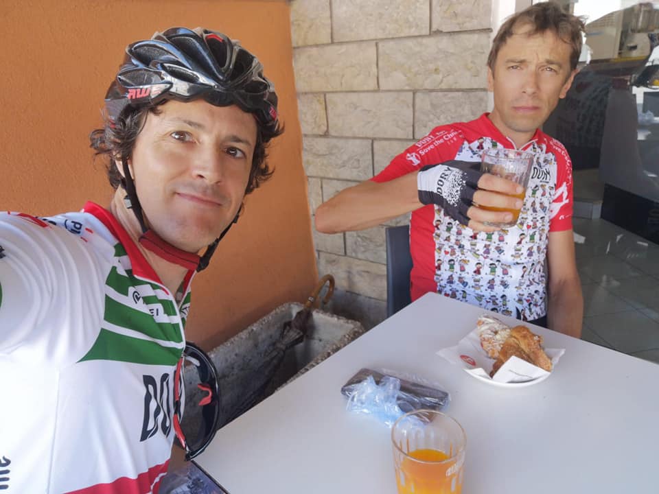 📷  @Dorybikericcione   | #cycling 🚴 + #coffee 🍵 + #cake 🍰 = #cappuccinorides

If you would like us to RePost more of your cycling &amp; café photos, please use <a href="/cappuccinorides/">Cappuccino Rides</a> or #cappuccinorides | Thank you