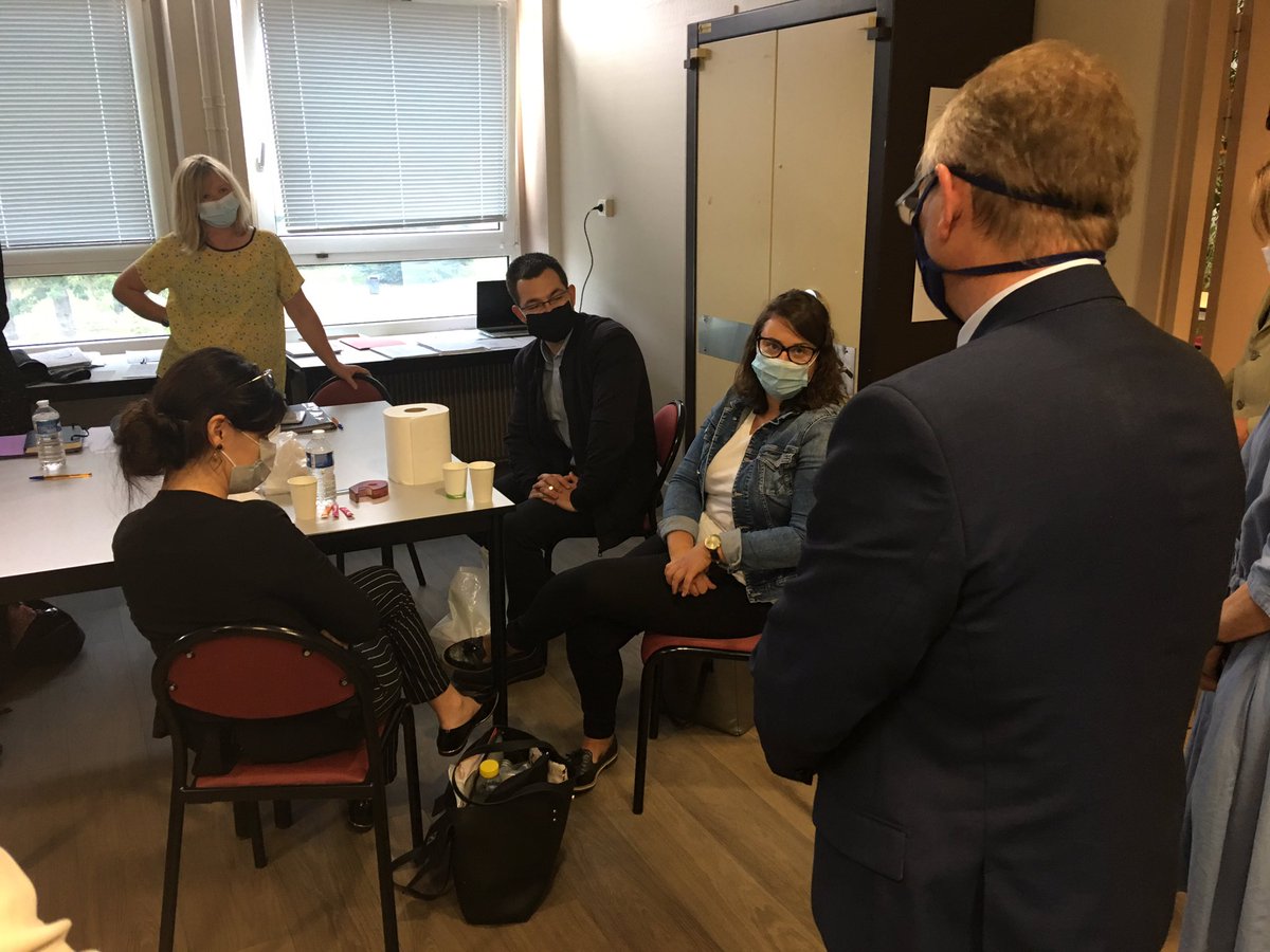 acnancymetz's tweet photo. Épreuves orales d'admission au concours national PsyEN au lycée Callot de Vandoeuvre-lès-Nancy (54) du 13 au 17 juillet :  le recteur @HuartJean est venu rencontrer les membres du jury et a échangé avec plusieurs candidats qui passent les oraux aujourd'hui. https://t.co/SGtPTPnWwJ