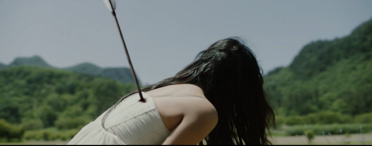 SBWRCHV's tweet photo. All the attacks, the slander, the hate...
but the one that will truly hurt us most is the hate with put in ourselves

#HwasaLostMyMind
#LMMHwasa
@RBW_MAMAMOO https://t.co/KSxE7FeudM