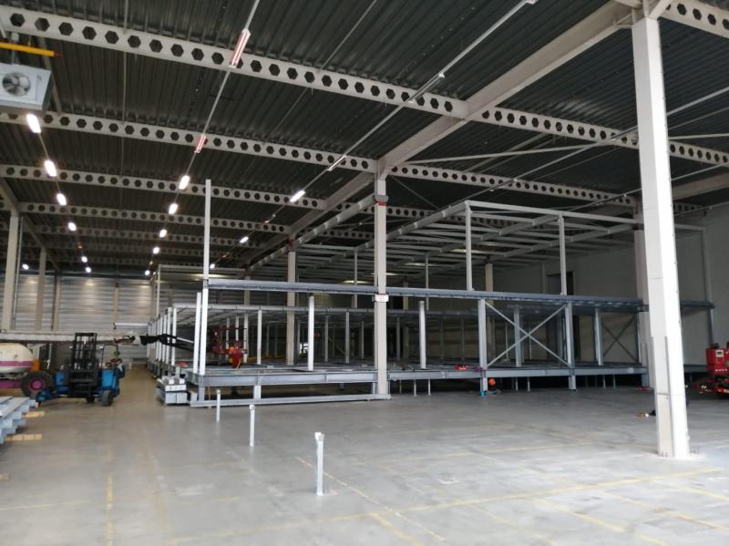 SwitchAms's tweet photo. Constructing a new datacenter-hall for our customer in Amsterdam Southeast. Based our innovative patented cooling design with indirect adiabatic cooling units under the raised floor on +3 meter level. #datacenter #amsterdam #modular #scalable https://t.co/dxL26YuaKm