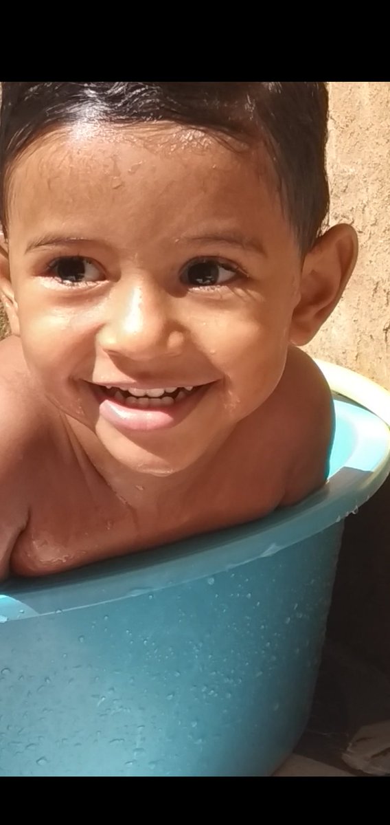 paulaschineide2's tweet photo. #vcnojm Bom dia  Thaic e Mariana, minhas fadas sensatas. A cada manhã nasce junto a certeza de um dia melhor . Tenham  uma linda e abençoada quinta--feira. Manda bjos pra meu filho ARTHUR https://t.co/XMj68WPksz