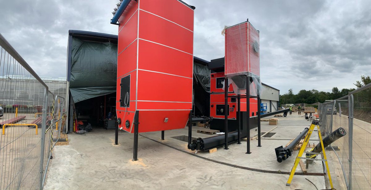 JustsenEnergi's tweet image. Biomass boiler system parts at the jobsite in the UK.
It is a 2 MW hot water boiler for the horticulture industry.
Photos: Ebtech Energy Systems Ltd
#biomass #bioenergy #justsen