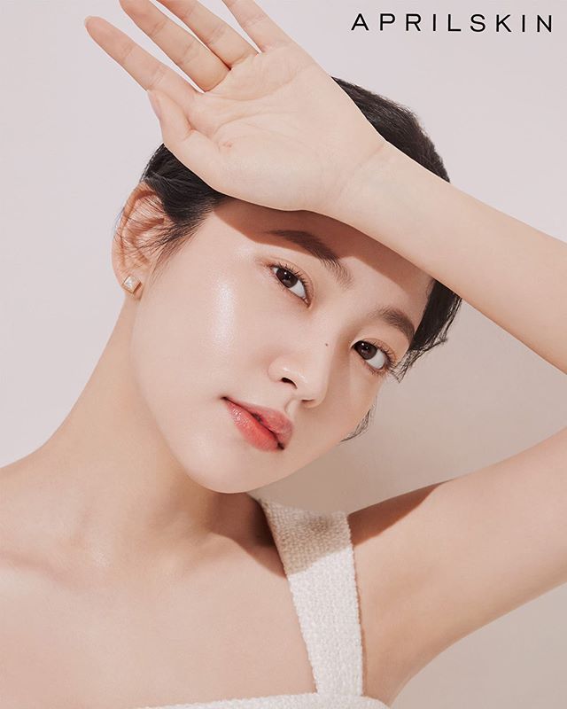 Red Red velvet イェリ 公式 トレカ APRILSKIN Velvet イェリ 公式