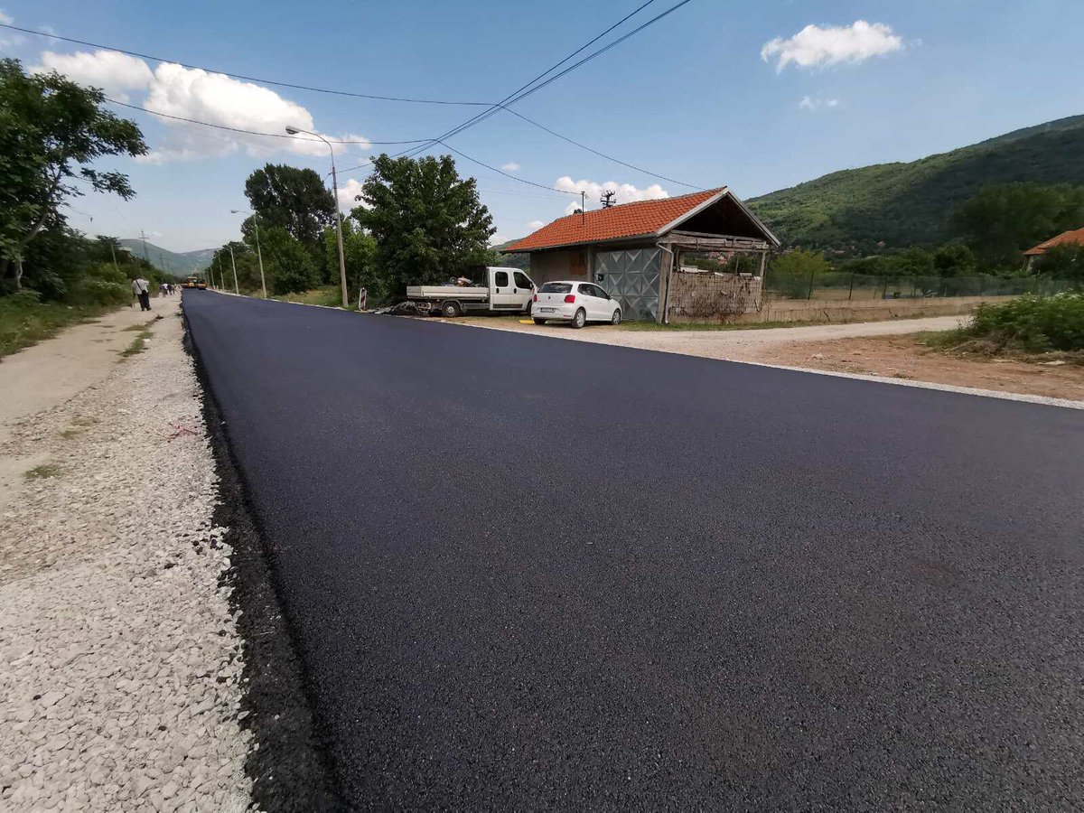 Стари пут, који  Пирот и Белу Паланку повезује са Нишом преко превоја Плоче, након изградње источног крака коридора 10 добија своје ново рухо. Деоница од Нишке бање до Јелашнице комплетно се реконструише први пут после више од 40 година. Нема стајања! ДБ