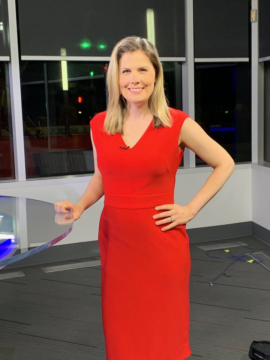 fredontv's tweet photo. It’s a tense Thursday on @WSPA7 #CarolinaMorning It appears @christyhweather and @JulieWSPA wore identical dresses. 👗 Hopefully we’ll keep it professional and dignified. 😂😂😂 https://t.co/dnYHkbYSF1
