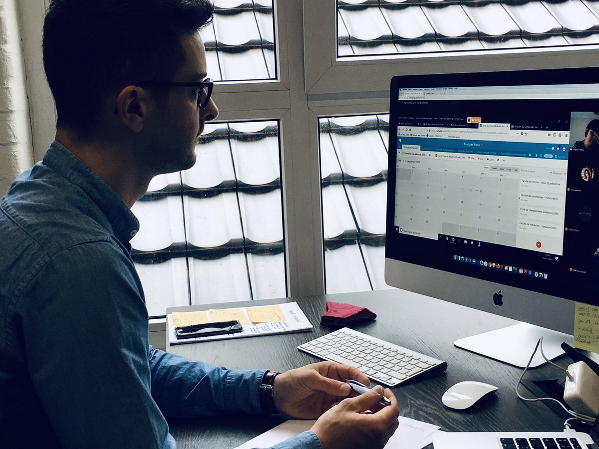 impact_positif's tweet photo. Jour 5 ! Après une 4ème journée de Prototypage intense, il est temps de tester notre solution en direct 🧐🚀 #DesignSprint #Remote #UserTests https://t.co/Iz7HACQWOg