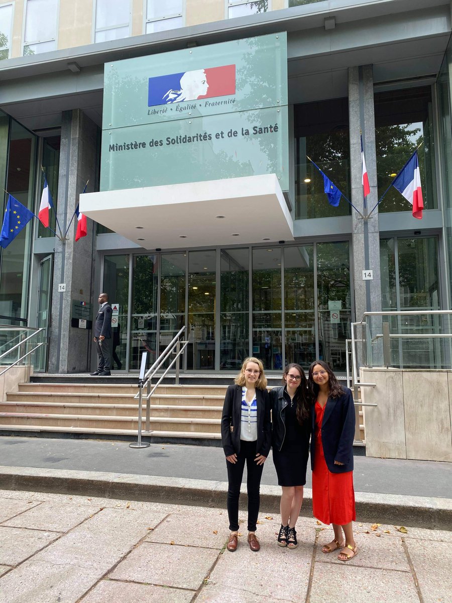 Morganegh's tweet photo. Aujourd'hui signature des accords #etudiants du #SegurdelaSanté ! 

📣 C'est un pas historique certes, mais l' @ANEMF restera intraitable sur le calendrier d'application des mesures https://t.co/2aRz7Zin92