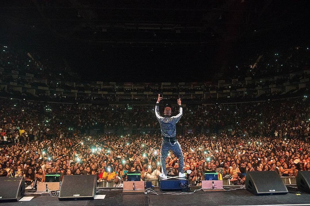 15. Wizkid is a Record breaker Like the time he sold out a 20,000 O2 Arena for his concert in 2018 in the United Kingdom. Another event which made Wizkid solidify his position on this list was his sold-out concert the 'Royal Albert Hall' in London. (First and Only Nigerian)
