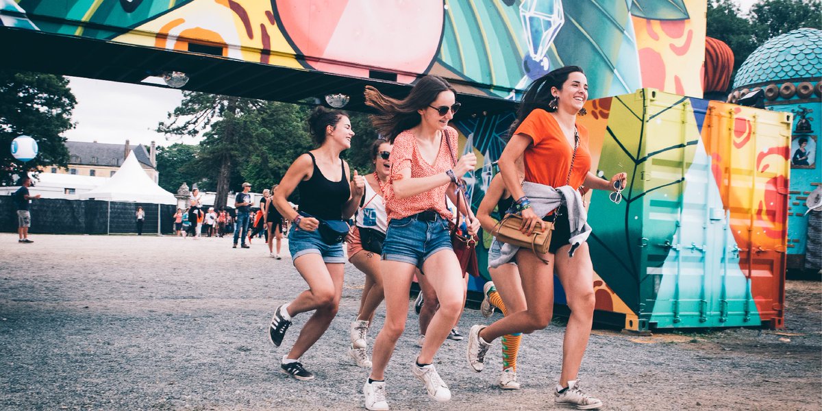 Charrues's tweet photo. C'est aujourd'hui que les portes du festival auraient dû ouvrir... vous nous manquez ! 😭
Du coup vous faites quoi ce week-end ?
📸 2019, Nico M https://t.co/iUfxObLsKp