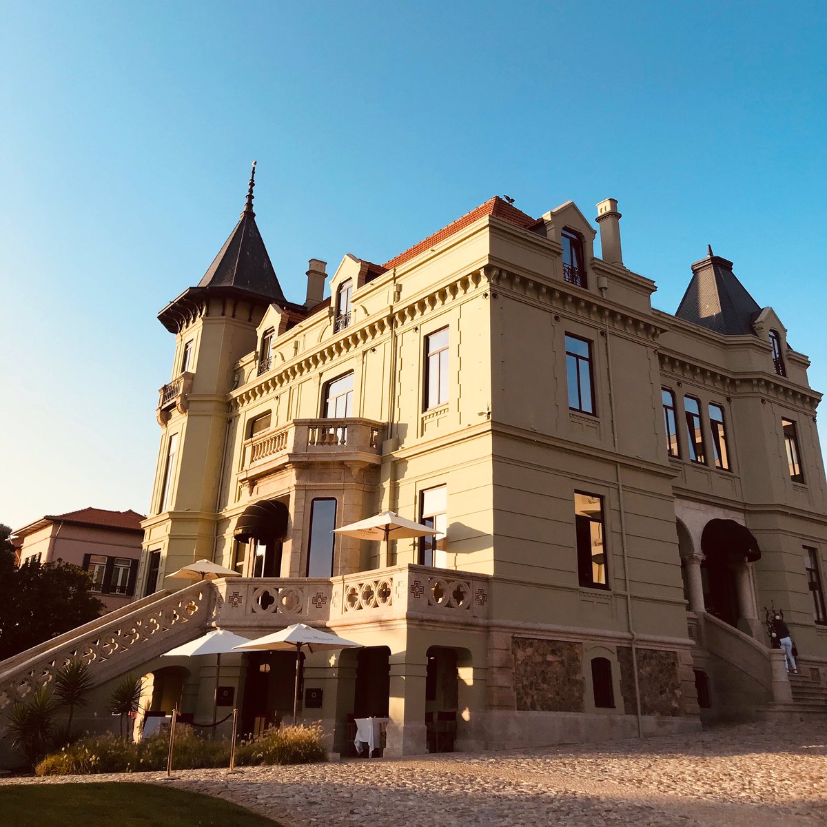 AndresGalisteoG's tweet photo. De #oporto al #douro interior con paradas en dos fabulosos hoteles con fabulosa gastronomía ligada al entorno #vilafoz #designhotels @SSDouroValley Escapada perfecta https://t.co/bur8ndRTwx