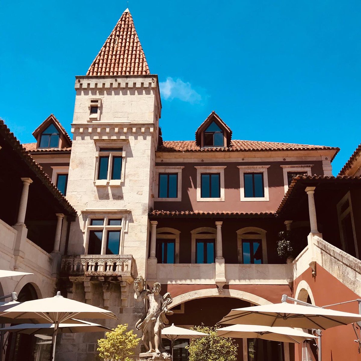 AndresGalisteoG's tweet photo. De #oporto al #douro interior con paradas en dos fabulosos hoteles con fabulosa gastronomía ligada al entorno #vilafoz #designhotels @SSDouroValley Escapada perfecta https://t.co/bur8ndRTwx