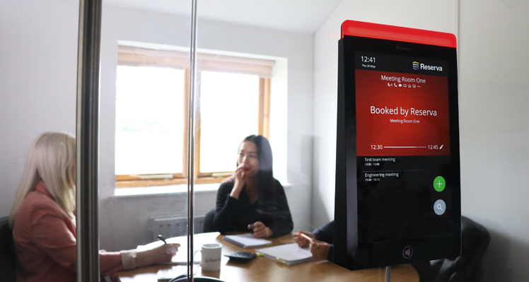 onelan_ltd's tweet photo. Reserva Edge,  a purpose built room sign providing the latest room booking functionality. Designed with simplicity in mind, Reserva can be installed as a standalone, cost-effective system.
Find out more: https://t.co/6QagicdroS
#MeetingRoomBooking #ReservaEdge #AVTweeps https://t.co/xjp98tzePX