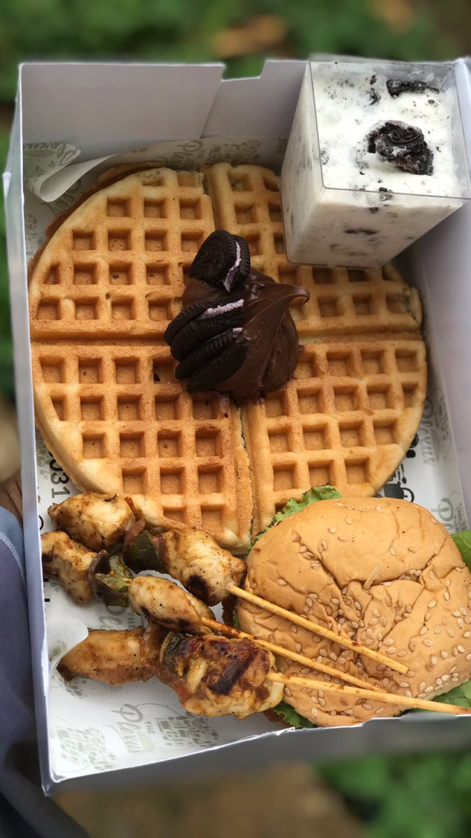maryam_uh's tweet photo. Now this is the FOOD plexus 😬😬😬
My menu are for treats you can get anytime only pre orders.
I make special orders too,just DM me so we talk about it.
Grilled fish from @GrillXpress_ng 
Kindly RT🙏🏿🙏🏿 https://t.co/ig6w8oYpa8