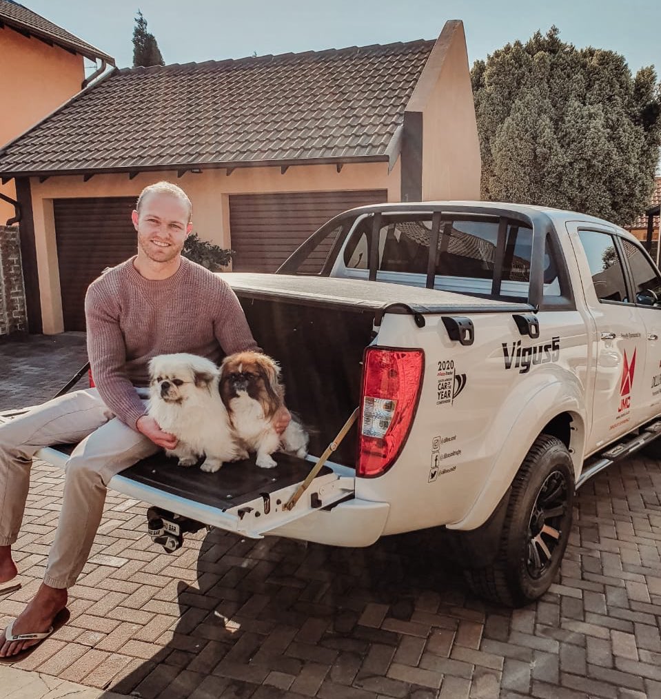 DillonSmit9's tweet photo. Made for work and luxury, the #Vigus5 is a versatile vehicle that can take your life and business in a new, exciting direction. 🚗
Book your test drive today!
https://t.co/X9yyxKWI5B
.
#JMC #Vigus #Bakkie #Pickup #Vigus5 #sponsor #lifestyle #JMCSA #DillonSmit #DillonXJMCSA https://t.co/QHI1XpGr7T