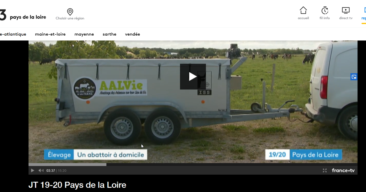 Le projet d'abattage à la ferme permet aux éleveurs de maîtriser les conditions de vie de leurs animaux jusqu'au bout  #Bien-être animal 
Présentation en images par @France3tv 

 ➡️bit.ly/2OuAxyr