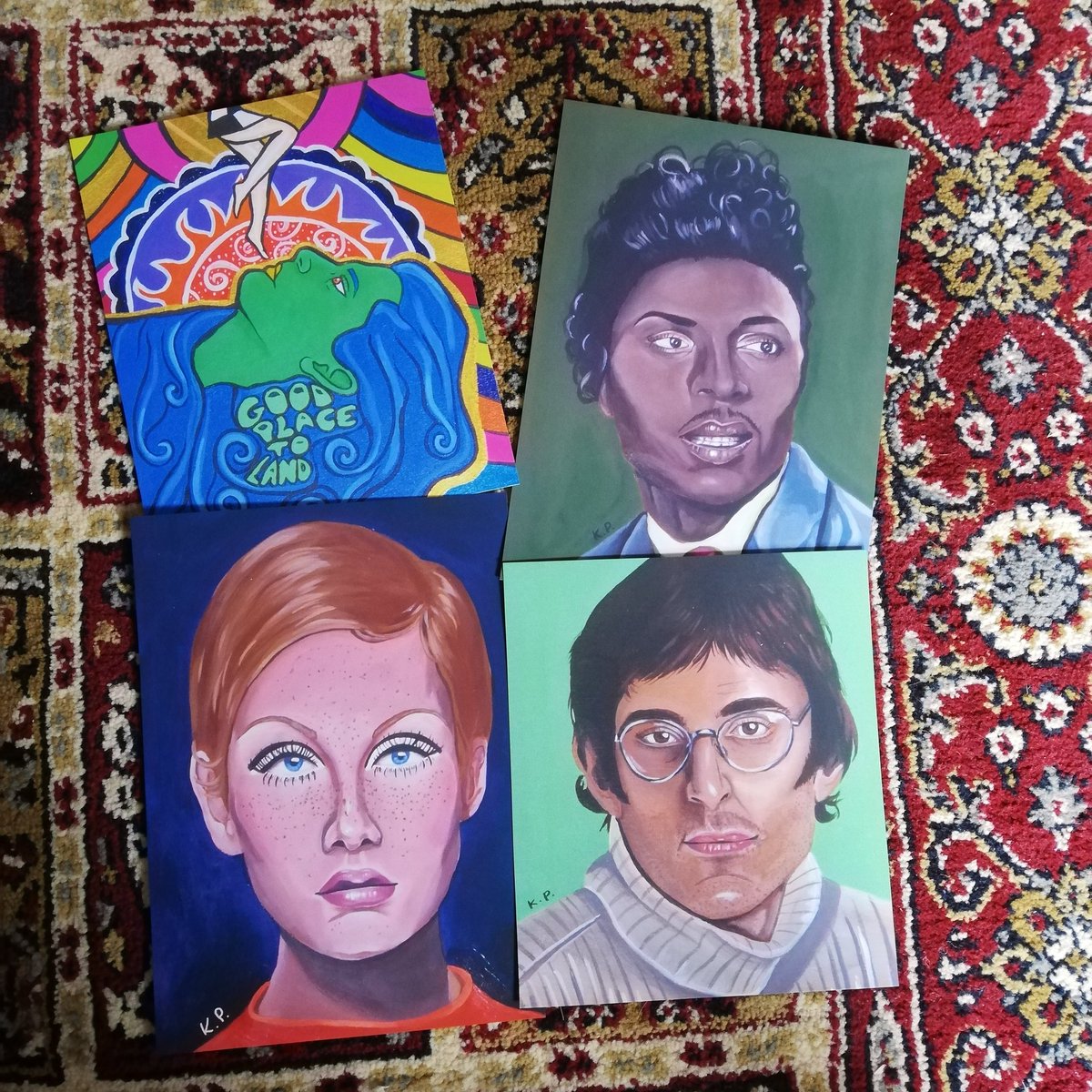 ParkinisS's tweet photo. I need to do another family picture soon with all my new prints with the older ones!

Take a look at all of these and more on my etsy shop the link is in bio! 🌼💗🏵️

#etsy #etsyseller #etsyshop #art #twiggy #louistheroux #chuckberry #hippie #hippieart #prints #artprints https://t.co/Ur4ByPMy1V
