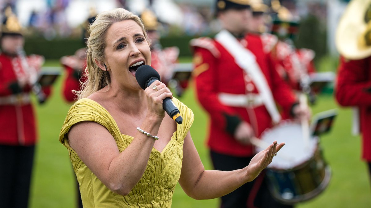greatyorkshow's tweet photo. Today, the incredibly talented #Yorkshire sporting #soprano @LizzieJonesuk will be performing live for the Great Yorkshire Show over on our facebook page at 12.30pm today - https://t.co/kvpWHf2emc #VirtualGYS #ThursdayMotivation #dontmissout https://t.co/nNMuyZg0PJ