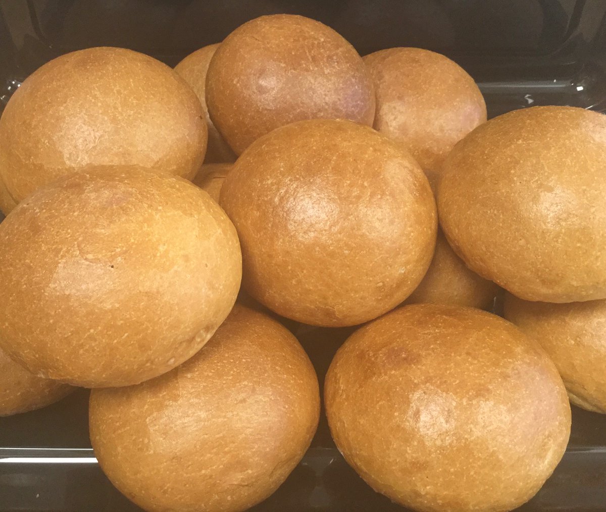 birdsbakery's tweet image. The moment we've all been waiting for...crusty cobs are back! Available across our stores on Friday and Saturday.

#BirdsBakery #CrustyCob #BreadRoll #Bread