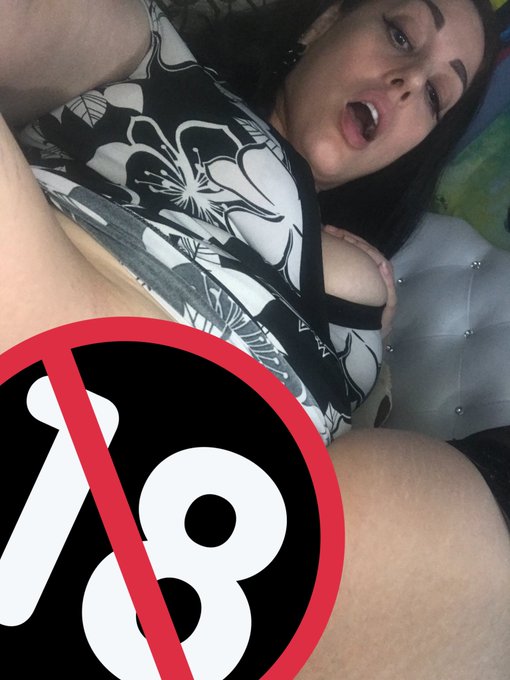 Cum join me free while you can #thursdayvibes #ThursdayTreat #ThursdayThoughts https://t.co/OZPENI1ejZ<a href="/tag/thursdayvibes"class="tags">#thursdayvibes</a><a href="/tag/thursdaythoughts"class="tags"><span>#thursdaythoughts</span></a><a href="/tag/thursdaytreat"class="tags"><span>#thursdaytreat</span></a>