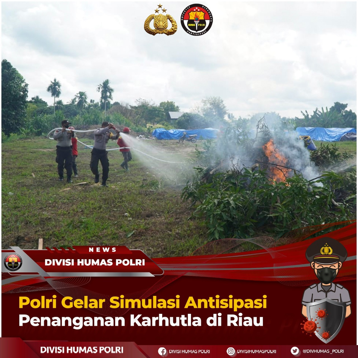 DivHumas_Polri's tweet photo. Kapolres Pelalawan AKBP Indra Wijatmiko, S.I.K., memimpin kegiatan simulasi kesiapsiagaan penanganan Kebakaran Hutan dan Lahan di Posko Karhutla PT Sari Lembah Subur (SLS), Kecamatan Pangkalan Lesung, Kabupaten Pelalawan, Provinsi Riau.

@HumasPoldaRiau https://t.co/jFjvW7MDsl