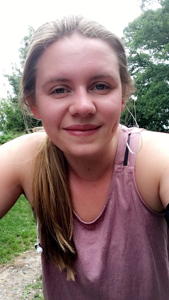 My first run after a two-week break post-finals, but feels good to have started back up. Also the first time I can legitimately use #vetsthatrun! 💪🏻

#thursdayvibes #farmrunning #runner #Couchto5K #moveyourbody <a href="/FarmRunnerUK/">Farm Runner</a> <a href="/UKRunChat/">UKRunChat</a>