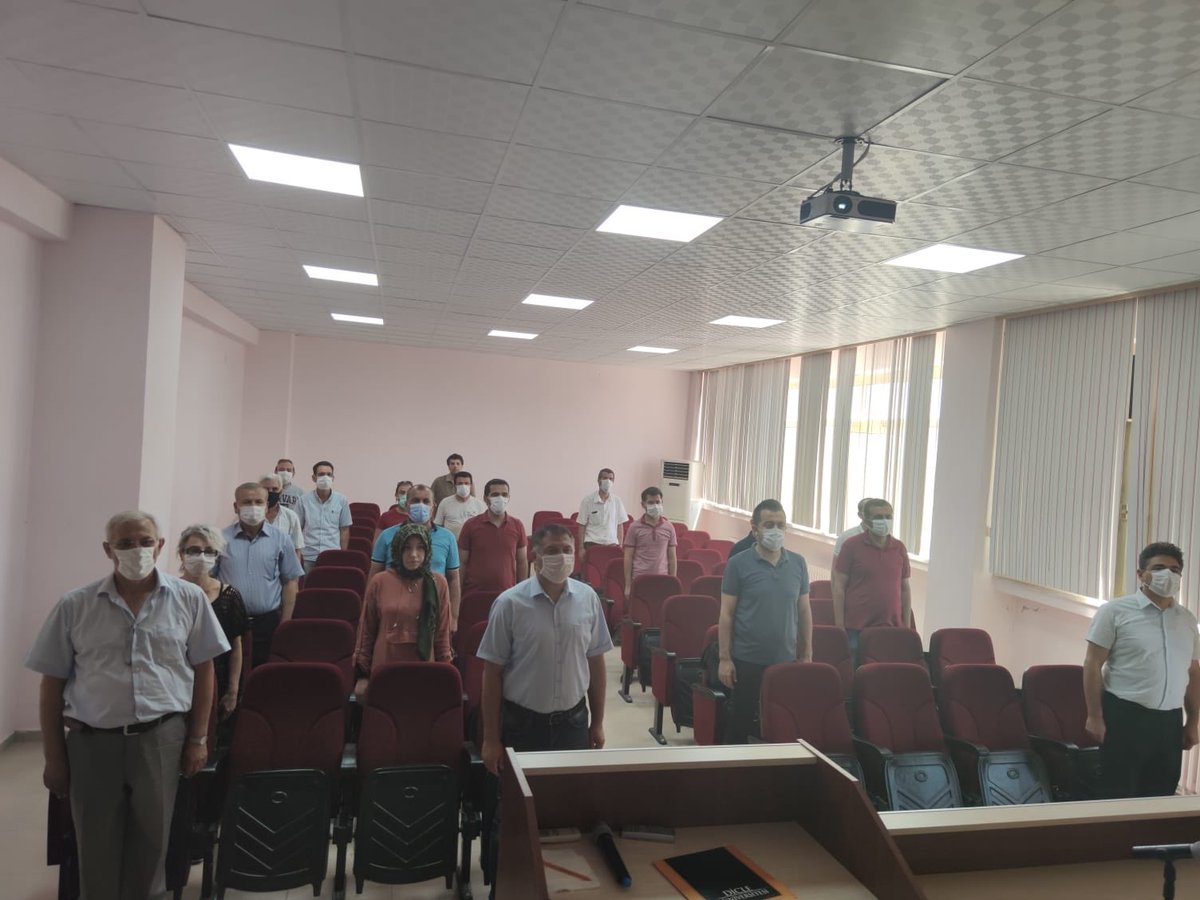 dicleuni1973's tweet photo. Memorial ceremony was held at the Dicle University Faculty of Veterinary Science for the Martyrs of 15 July
#15julymartyrs #dicleuniversity #memorialceremony 
https://t.co/HAN6i0ojVJ https://t.co/7sJva0ZSrY