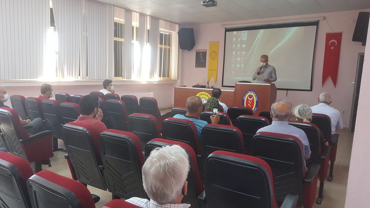 dicleuni1973's tweet photo. Memorial ceremony was held at the Dicle University Faculty of Veterinary Science for the Martyrs of 15 July
#15julymartyrs #dicleuniversity #memorialceremony 
https://t.co/HAN6i0ojVJ https://t.co/7sJva0ZSrY