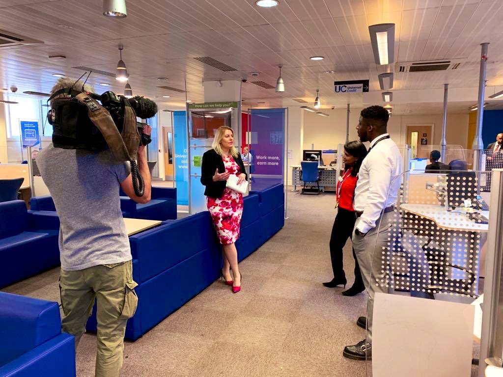 mimsdavies's tweet photo. Gr8 to chat to our @DWP team in #Kennington this am about wider reopening of our jobcenters, boosting our work coach numbers,youth hubs & expanded youth offer & #Kickstart programme #PlanForJobs +how we can shape a green recovery & really boost confidence-joined by @andybell5news https://t.co/CWuMXfgMVc