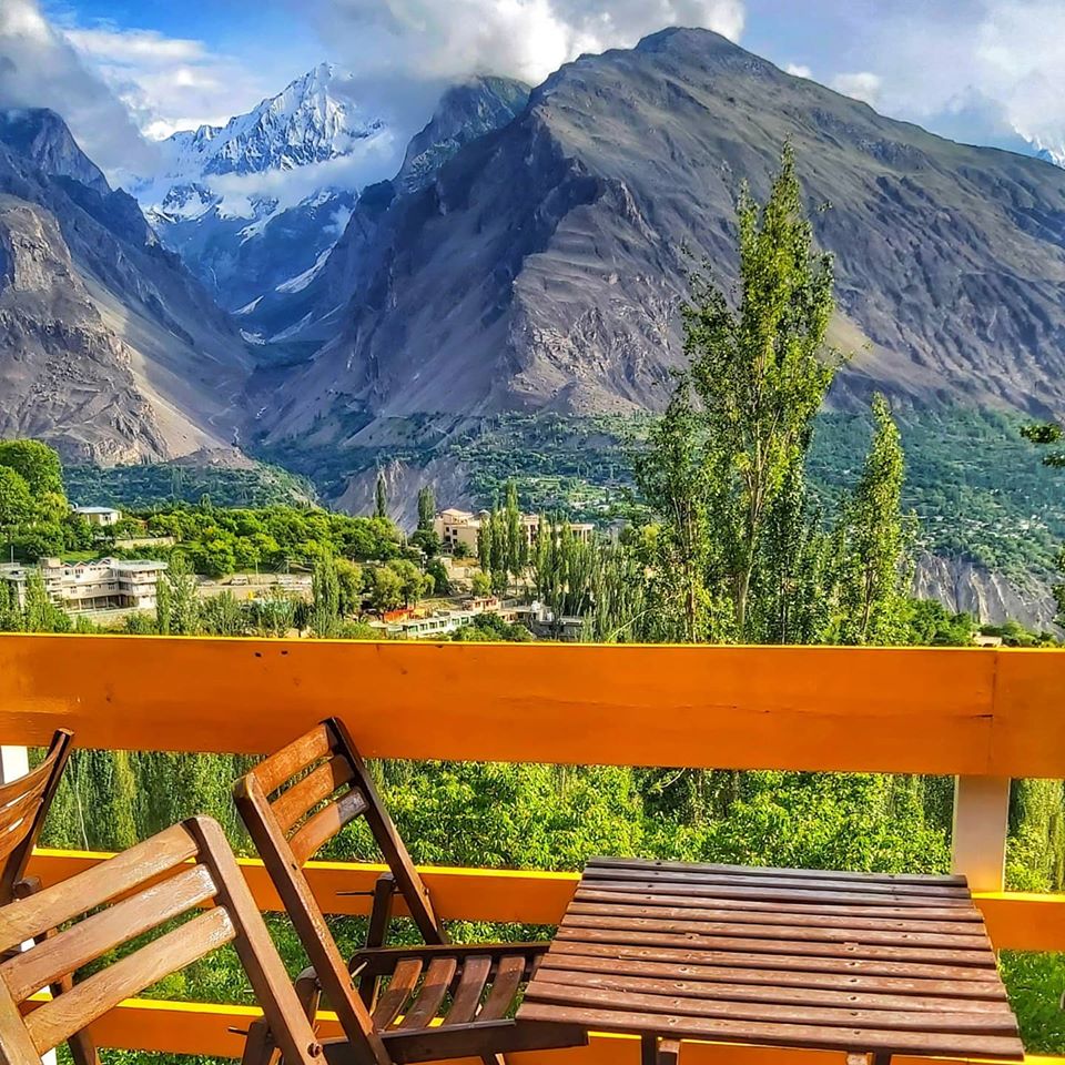 mountaincup1's tweet photo. ''In the Spring, I have counted 136 different kinds of weather inside of 24 hours''
Mark Twain
#TourDeTwitter
#Mountaincup
#Tourdehunza https://t.co/tpNrV8loXF