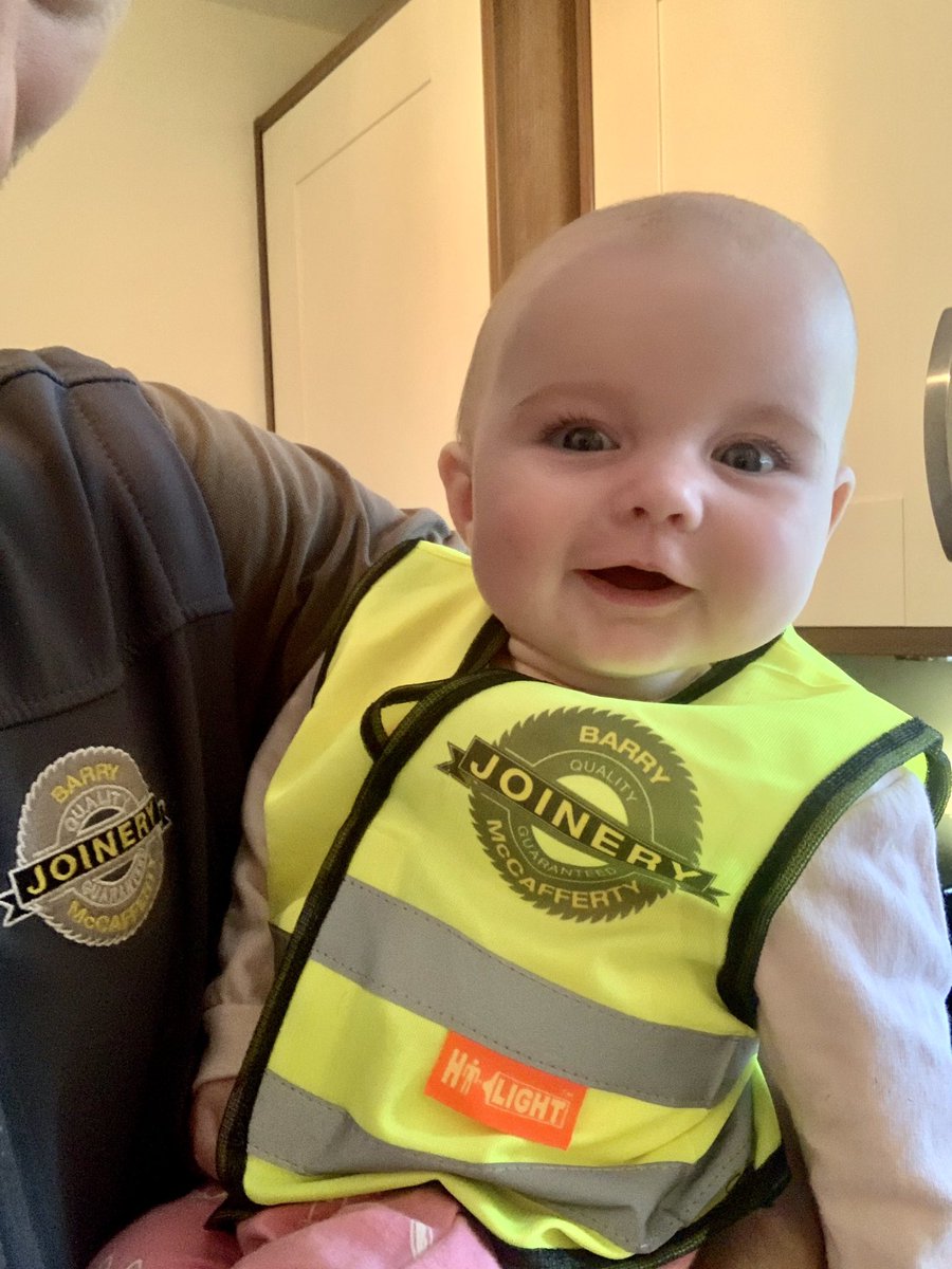 bmcjoinerycouk's tweet photo. The apprentice was drafted in this morning for a quick job at Granny and Grandads while mum got her post lockdown haircut 💇🏻♀️. #joiner #joinery #carpentry #carpenter #chryston #muirhead #glasgow #Scotland #bringyourdaughtertowork #bringyourdauhtertoworkday #qualityguaranteed https://t.co/w26HpYKLSp