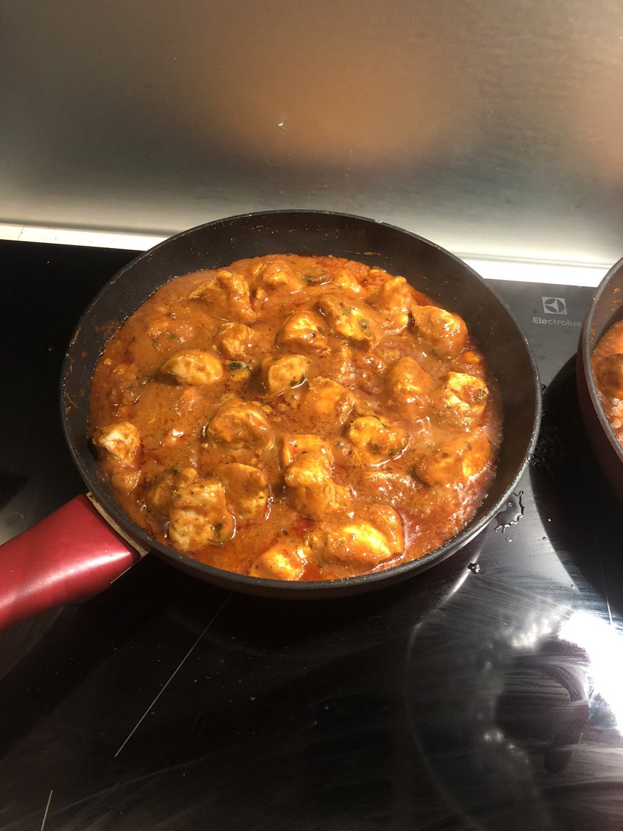 MarshBrentnall's tweet image. Mixed things up for dinner tonight and cooked a Butter Chicken and Tikka Masala thanks to #SpiceTailor courtesy of @woolworths. The TM was great, and BC is for tomorrow night. Easy, full of flavour too.
