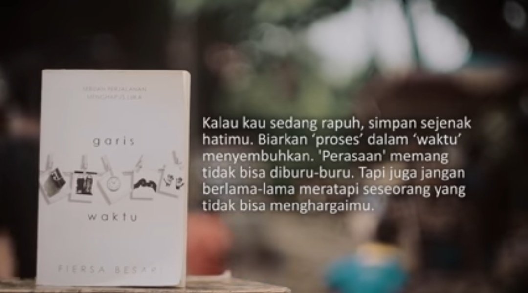 LApril_48's tweet photo. @FiersaBesari "Yang tidak punya hati jangan di masukan dalam hati.Yang tidak punya perasaan jangan dibawa perasaan.Yang main-main tidak perlu dianggap serius."
"Perasaan memang tidak bisa diburu-buru. Tapi juga jangan berlama-lama meratapi seseorang yang tidak bisa menghargaimu."
-FiersaBesari https://t.co/fvyaiTSxZl