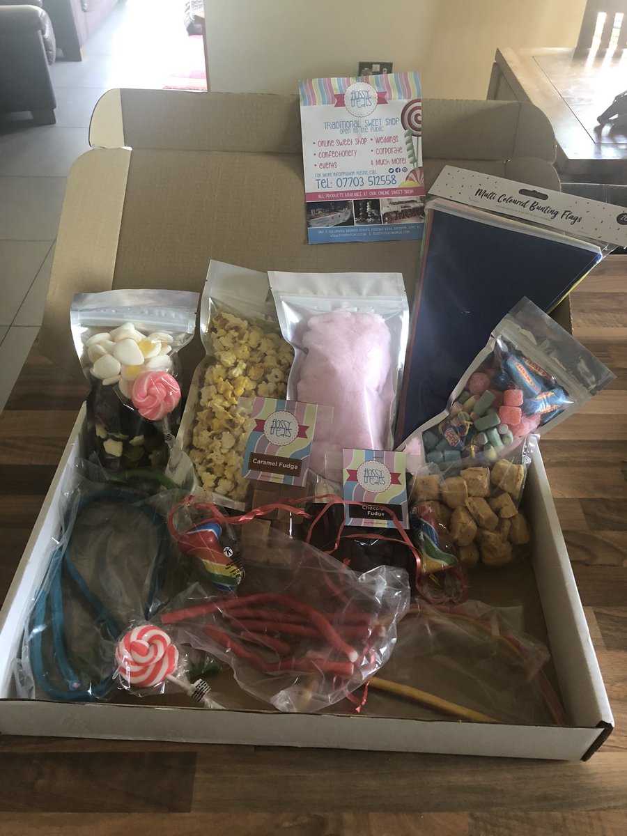 Thanks <a href="/Flossytreats/">Flossy Treats</a> our @DalriadaFest #HOMEFEST pack just arrived. It looks and smells delicious. The kids are telling me to keep hands off until saturday 😀