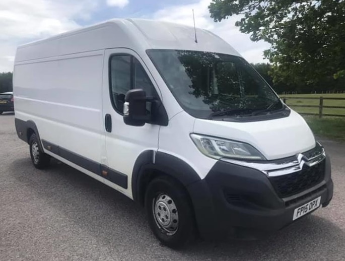 ExciteDakarGB's tweet photo. Meet our newest team member. Collecting today. A support van and tow vehicle in one. But it won't look this white once we have it.
.
#offroading #rallyraid #supportvan #maintainencevehicle #teamplayer #bxcc #baja #bivouac #bivouaclife #getinvolved #backthebrits https://t.co/DB2ksZYGzE