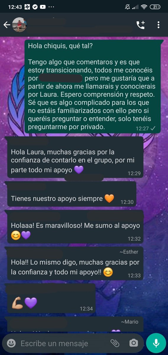 PinkComie's tweet photo. El grupo de mi pueblo, estoy literalmente llorando https://t.co/8r8OEVwu72