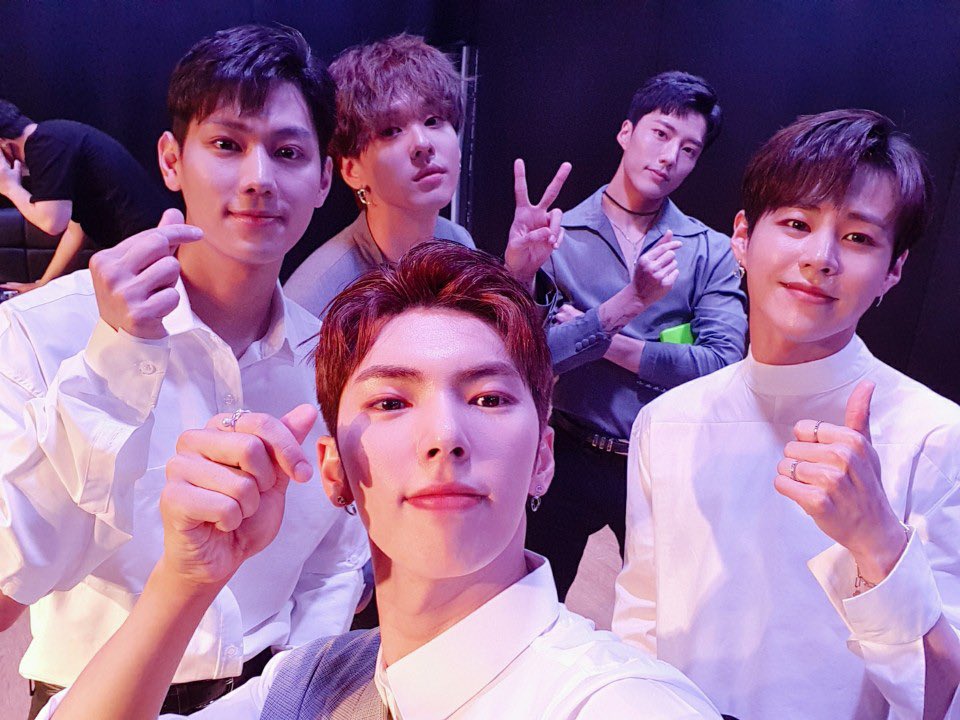 imfact_twt's tweet photo. [임팩트]
잠시후! pm. 8:00 !!
임팩트 유튜브 채널에서
특별한 라이브가 시작됩니다❤️

https://t.co/eRCxrNrWGc

#임팩트 #지안 #제업 #태호 #이상 #웅재 https://t.co/Im8aA904NN