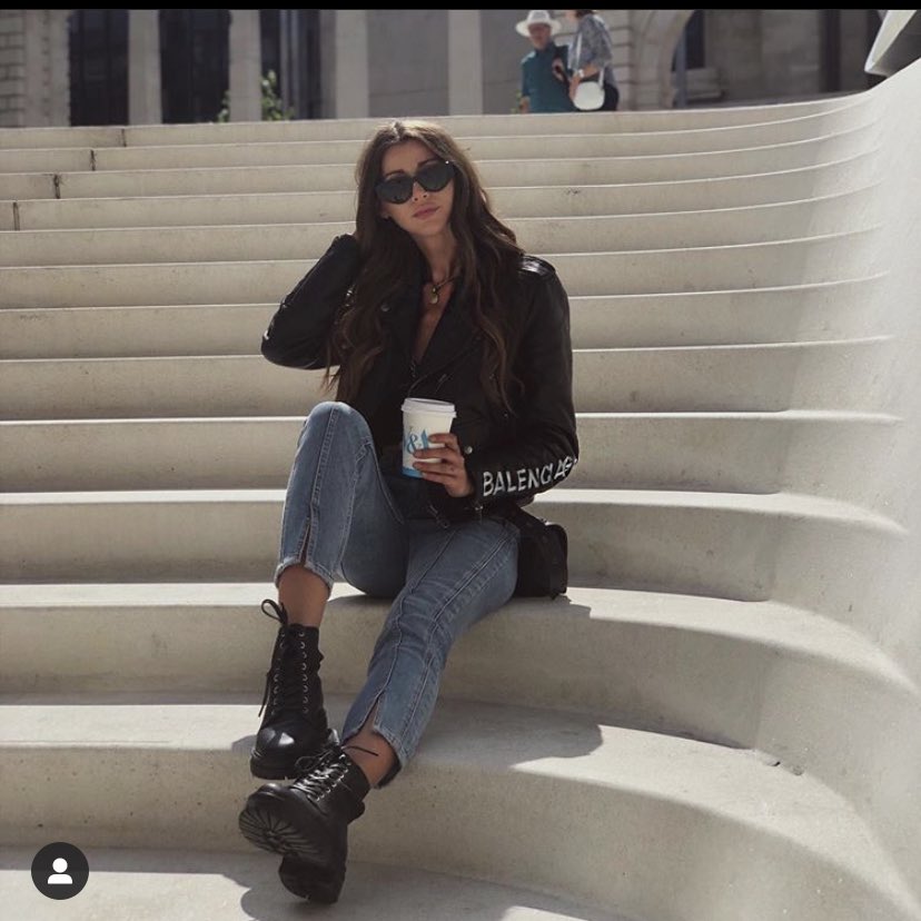louloveslouies's tweet photo. happy birthday love @EleanorJCalder ❤️ hope you have a great day and that your dreams will come true ! (: #HappyBirthdayEleanor #RespectEleanor https://t.co/75EPxGWPBc