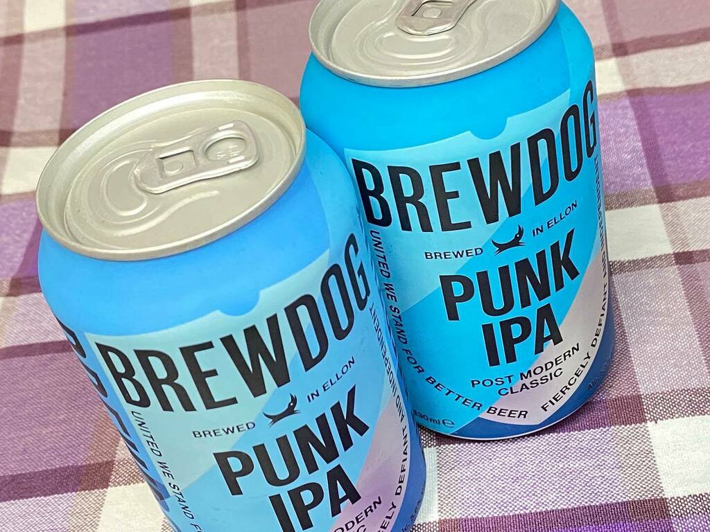 pleinair's tweet photo. #MyNewBeer …
パンクIPAの写真見たら飲みたくなったので買ってきました。新パッケージ初🍺
なんか缶の色が微妙に違うんですけど製造時期とかそういうのですかね🤔
#punkipa #brewdog #おつカシュ https://t.co/qBBqm0FHmf https://t.co/cy6WUCWBo0