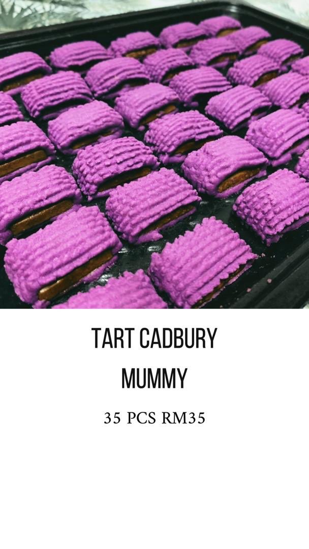 SanAlep's tweet photo. Assalamualaikum dan Selamat Sejahtera Warga Twitterians!! Disini saya ada menjual Choco Chip Cookies dan Tart Cadbury. RM35 Sahaja. Boleh call/whatsapp 017 350 1080 untuk COD atau tempahan. Kalau taknak beli dapat bantu RT untuk rezeki saya &amp; @nrfarhanajohari naik pelamin pun ok! https://t.co/v5UPPFnWVw