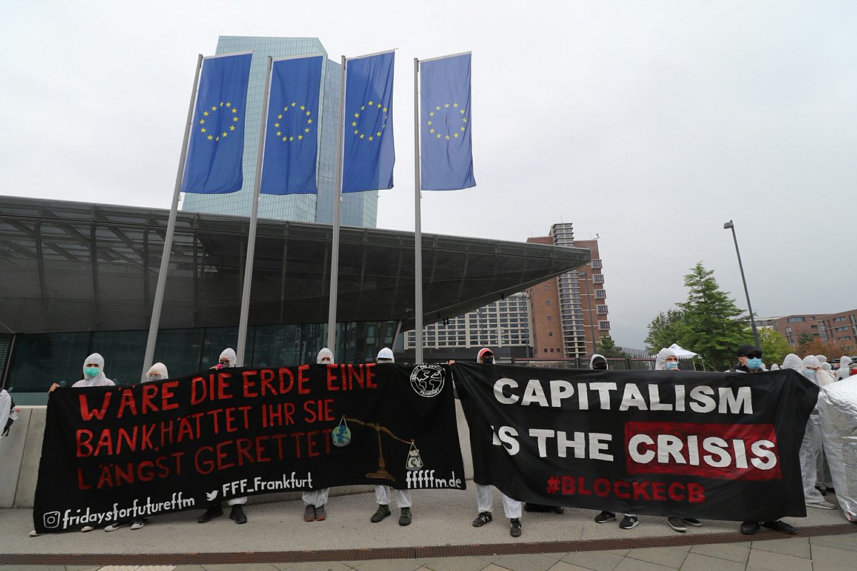 endegelaendeFfm's tweet photo. Die #EZB garantiert den wachstumsorientierten und fossile Energien fressenden Kapitalismus. Klimakollaps: garantiert. Ohne #SystemChangeNotClimateChange
wird es nicht möglich sein, die Erwärmung auf 1,5 Grad abzubremsen.

#TatortKlimakriseEZB #RageAgainstECB #EndeGelaende #ECB https://t.co/ArFfnQD1KV