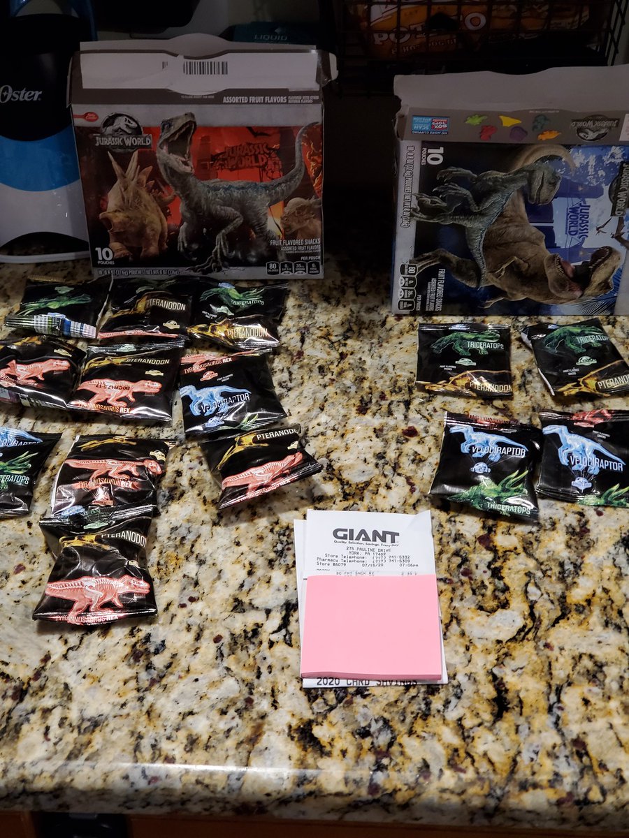 PierceSec's tweet photo. @BettyCrocker just opened 2 boxes of my son's favorite dinosaur snacks this morning to find a box with only 4 packs out of 10! https://t.co/Tq6h6vc9Ll