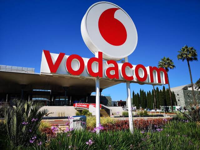 Our story begins in the year 2000. It centers around Nkosana Kenneth Makate,  @makate_nkosana who was an intern at Vodacom. Vodacom is one of Africa’s biggest network providers, it is largely owned by Telkom and UK telecoms giant Vodafone.