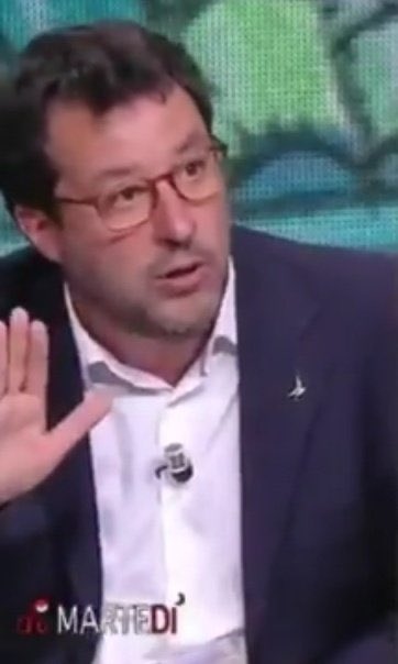 exileuphoria's tweet photo. @matteosalvinimi "Posso dare la colpa dell'alluvione aglii immigranti?"
"Eh no se gli immigranti non c'entrano niente"
"Ah no?? Non posso???" https://t.co/9s9eFLOpXd