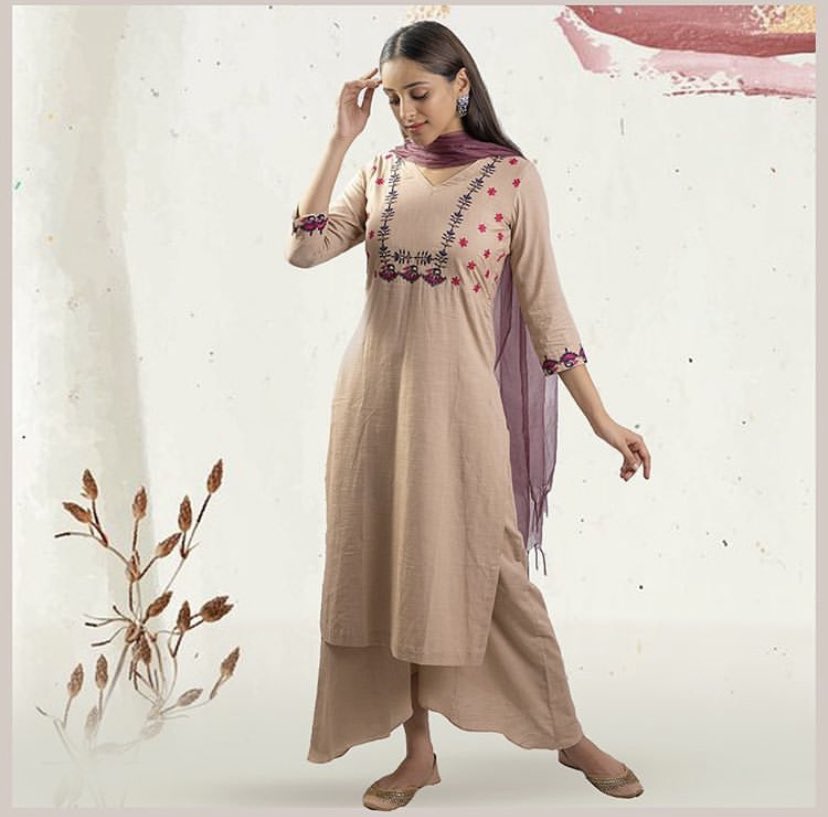 IteerStore's tweet photo. To shop visit https://t.co/NcOKFI95eI or DM us!✨
.
.
.
#iteerclothing #textilesofindia #indianheritage #ethnicindianwear #indianstyle #traditionaltextiles #colorsofindia #indiancolors #vibranttextiles #indiantextileheritage #traditionaltextiles #summerfashion #indiansummerfabric https://t.co/zOX912BHuL