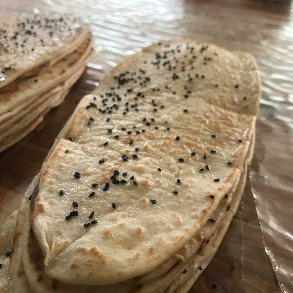 SimplyRoti's tweet photo. Our delicious #flatbread is also available in #blackseed flavour. Freshly baked #bread daily.

Order yours at +27745784569 or info@simplyroti.co.za

#mediterenneanflatbread #flatbreads #bakery #breadmaker #baker #supportlocal #johannesburg https://t.co/wgQ8qzm4d4