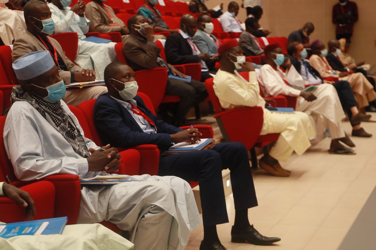 MpenTchad's tweet photo. Après 2 jours de travaux et d'intenses réflexions, l'atelier national de Validation du Projet Plan Stratégique de Développement du Numérique et des Postes se clôture.

#PSTICD2030 #Tchad #Adjib https://t.co/W3w1dm6Emm