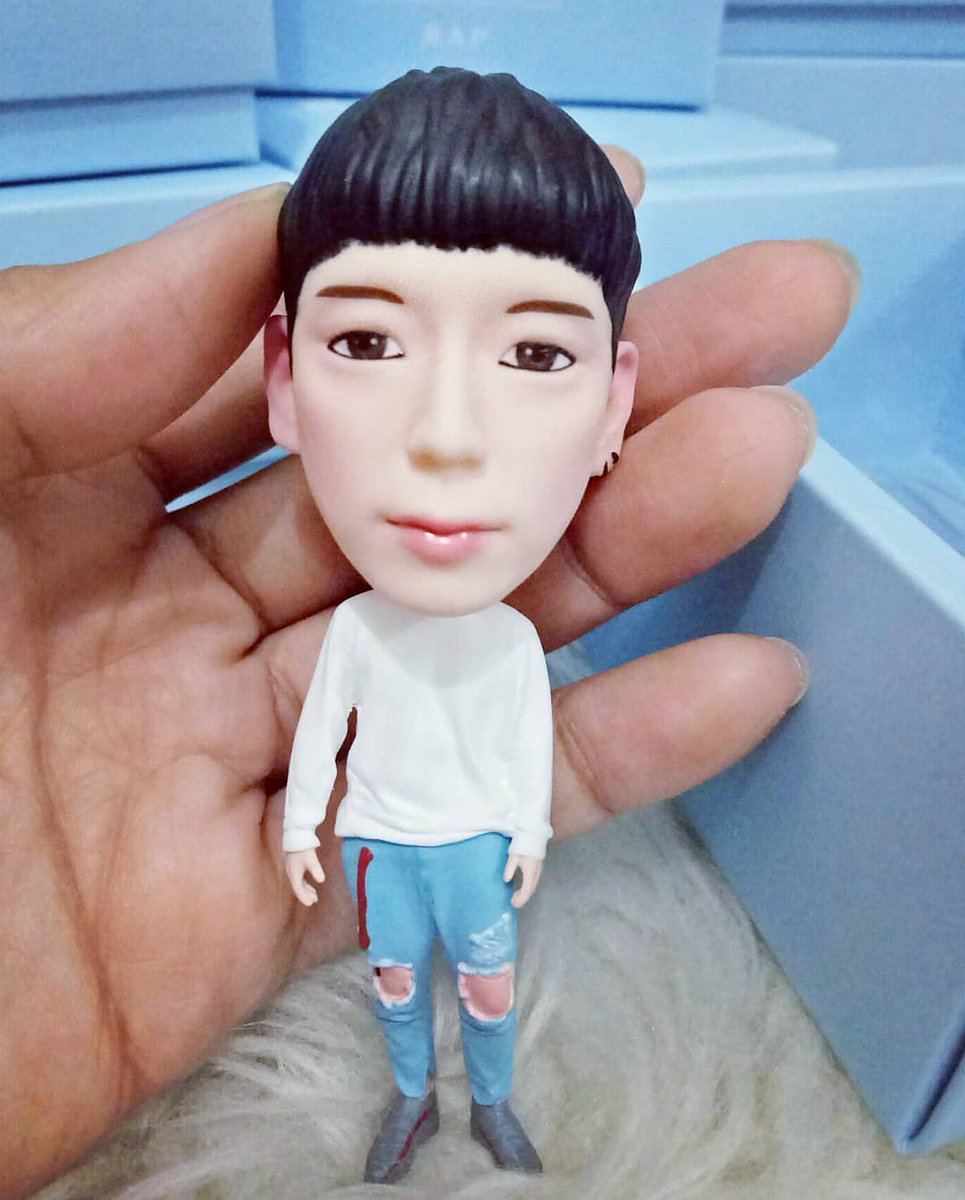 tephtephieeeeee's tweet photo. 🌌GIVEAWAY🌌
To celebrate Himchan's comeback on social media, I want to give 1 of my Himchan Figurine collection🎉
I don't think i can send it to Intl BABY bc of the Covid-19. But if u agree to wait longer, then i'll try to send it (if u win)!
Goodluck BABYz🌌💜
#HimchanisBack https://t.co/eQbZDcKvqy